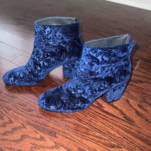 Suede Stuart weitzman booties